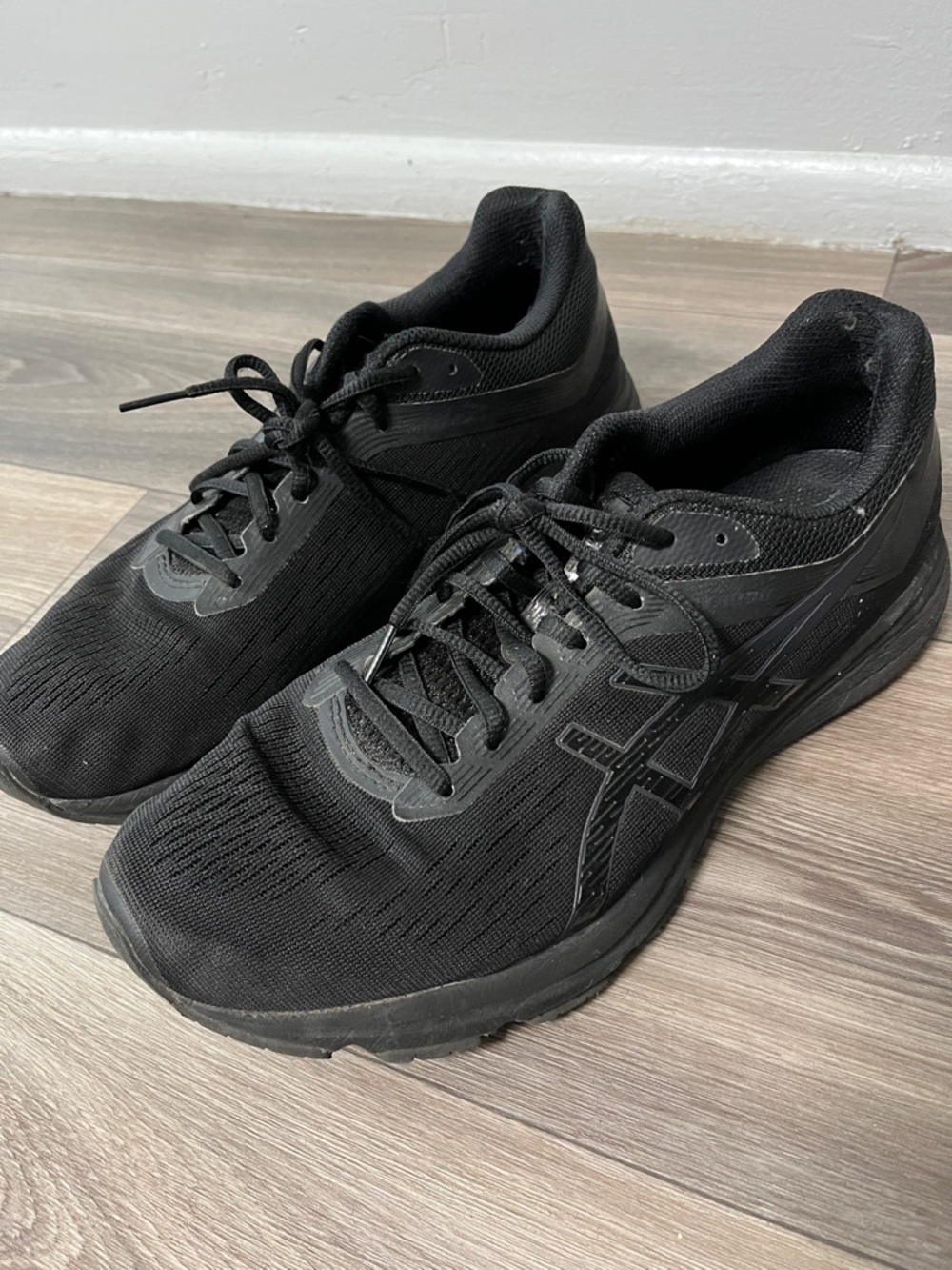 ASICS Men's Black Athletic Running Shoes